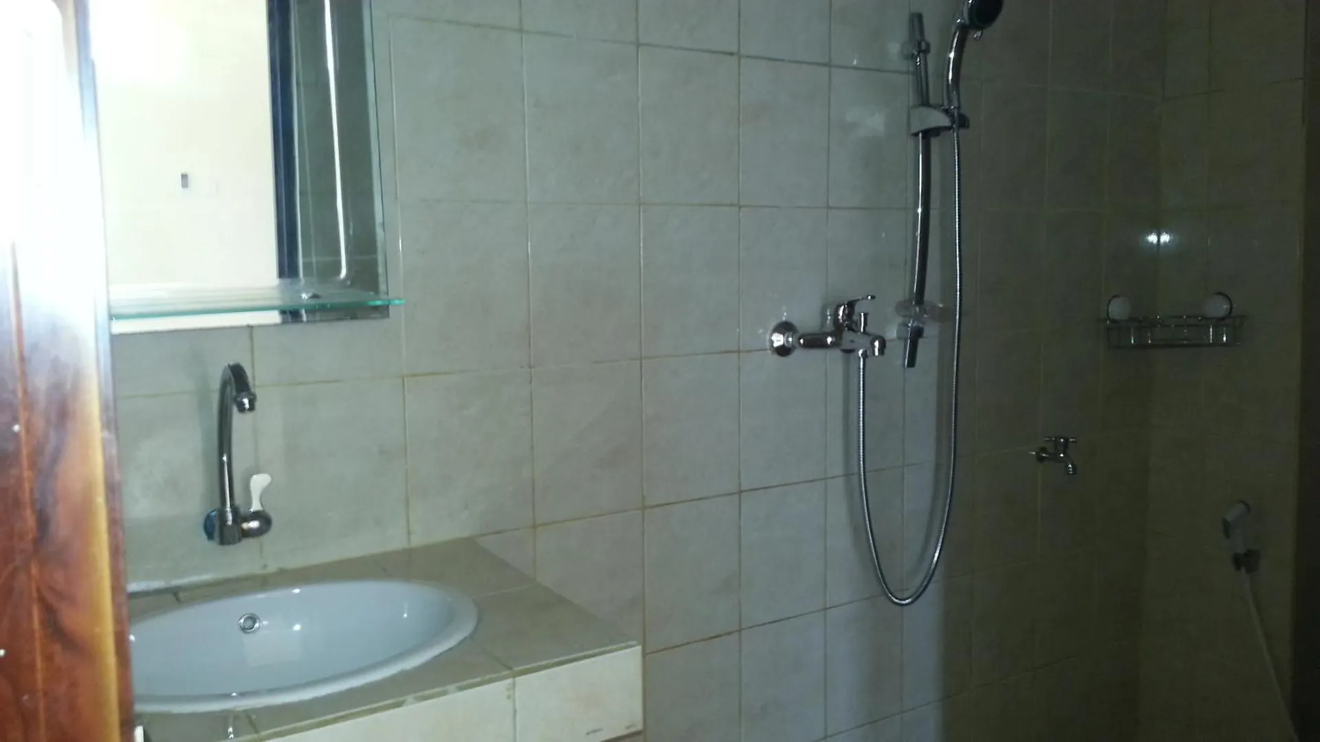 Dstay Kost Bali Джимбаран Проживание в семье